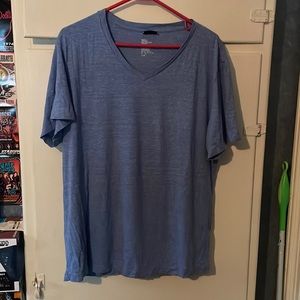 H&M men’s blue XL V-neck t-shirt